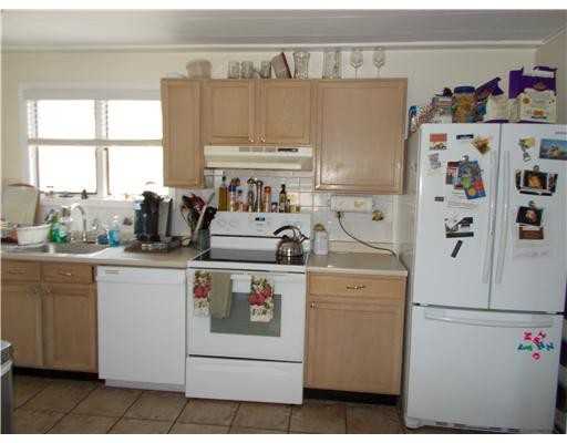 89 Laurelhurst Dr - Photo 3 of 10