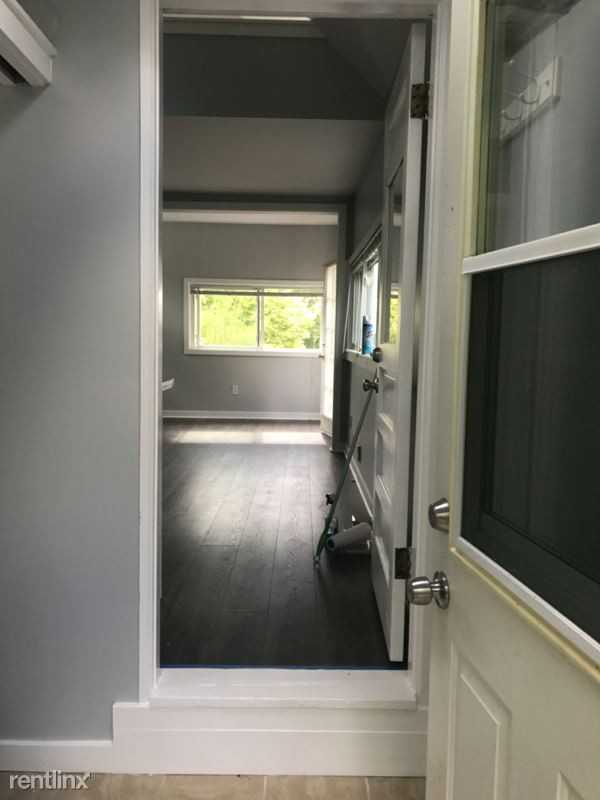 1833 1833 3rd St. Tiny House - Photo 2 of 16