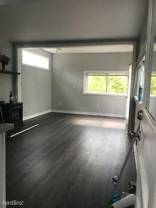 1833 1833 3rd St. Tiny House - Photo 3 of 16