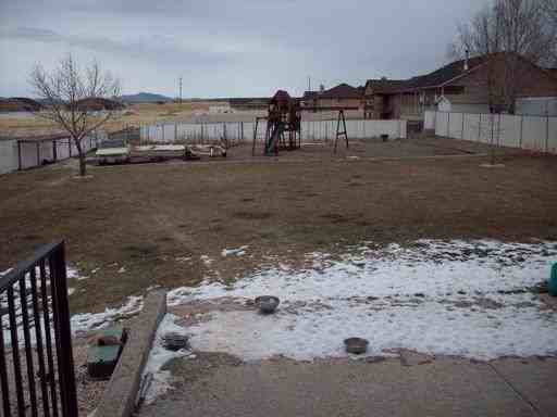 1065 E 425 N - Photo 2 of 15