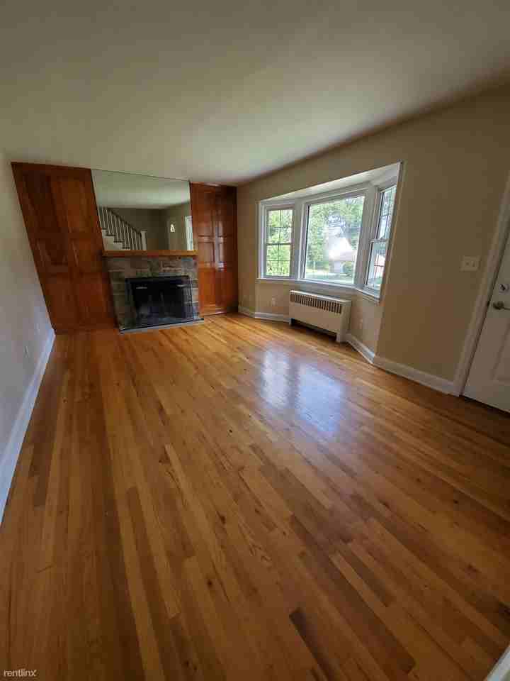 73 Turner Rd - Photo 2 of 11