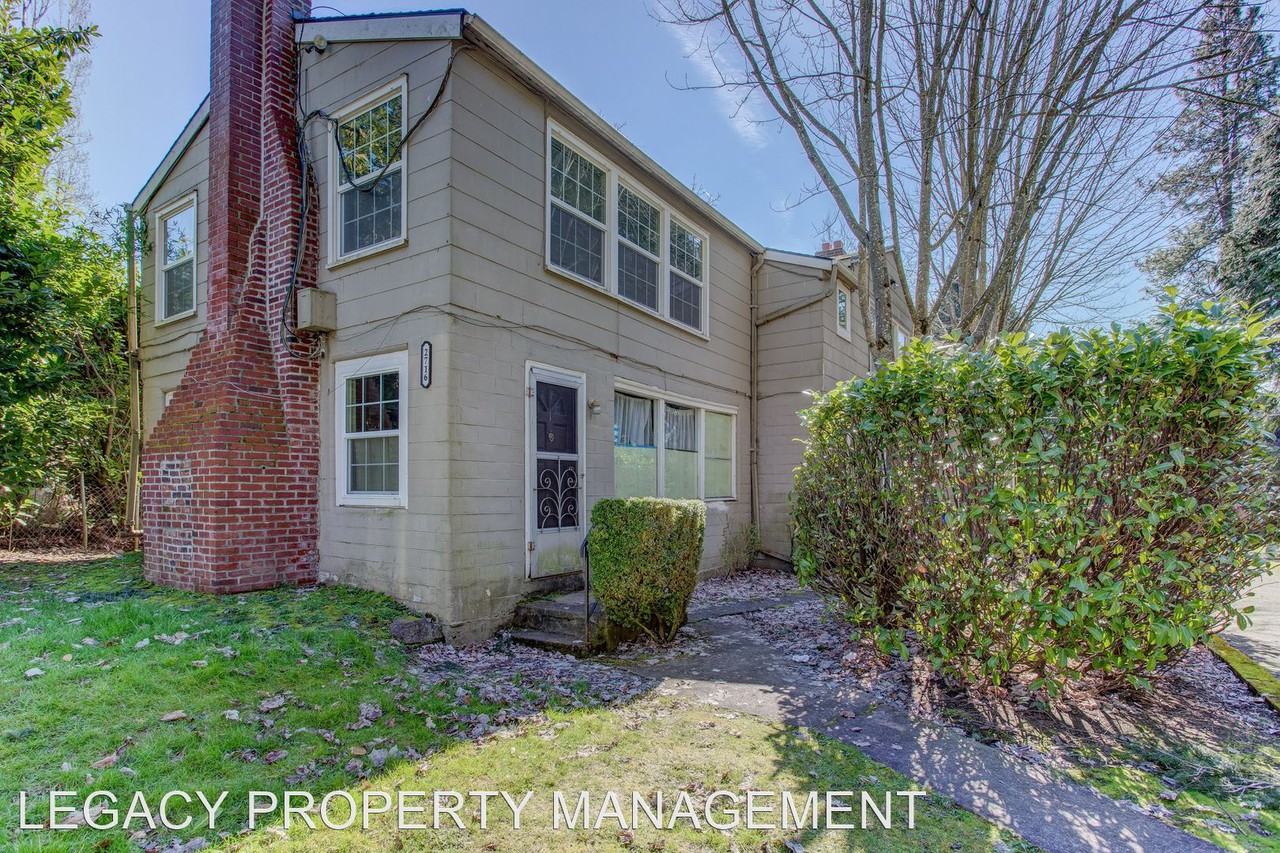 2716 SW Custer Street - Photo 2 of 16
