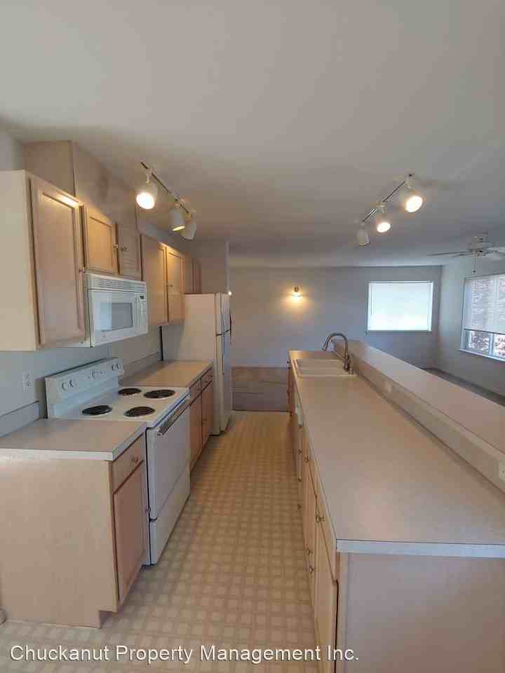 2612 Kentucky St - Photo 2 of 10
