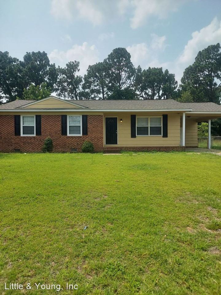882 Kaywood Dr, Fayetteville, NC 28311 3 Bedroom House for Rent for