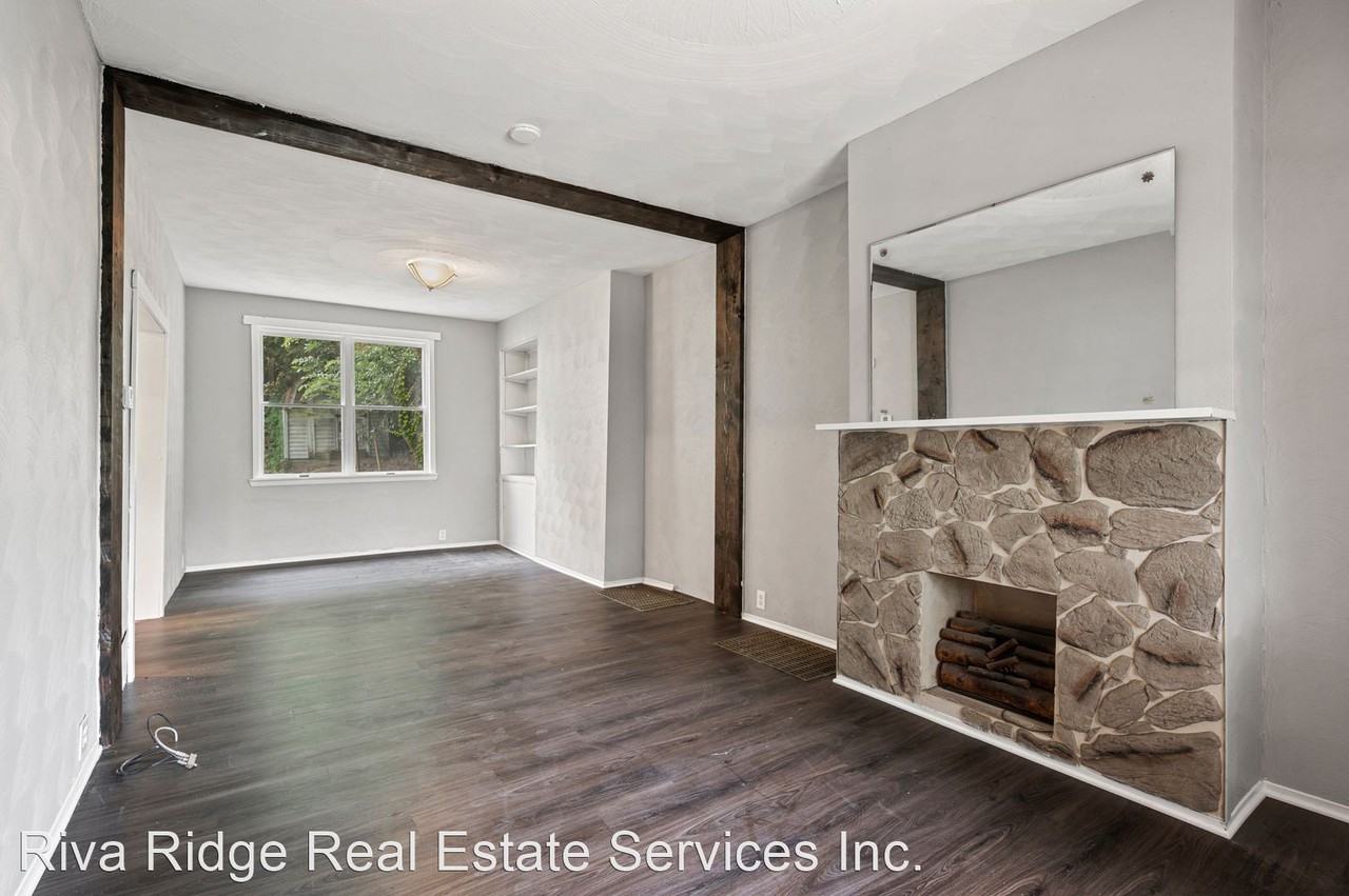 108 Fulton Pl - Photo 3 of 11