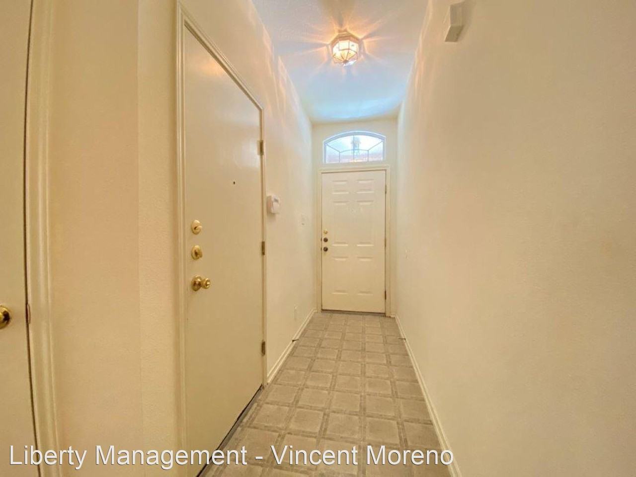 530 Coral Hbr - Photo 2 of 29