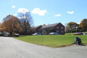 Summit Gardens - Photo 2 of 18