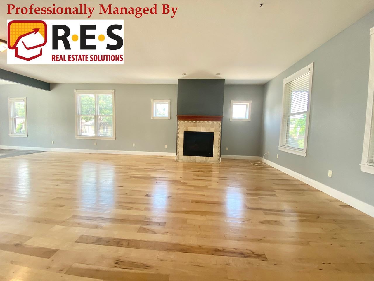 2257 Lowell Blvd - Photo 4 of 16
