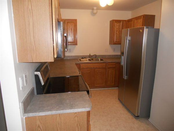 23245 Grayson Dr - Photo 2 of 5