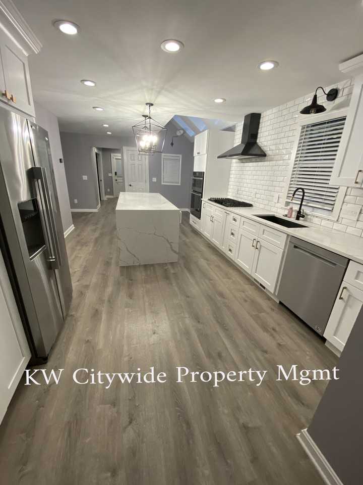 2522 Jay Ave - Photo 5 of 22