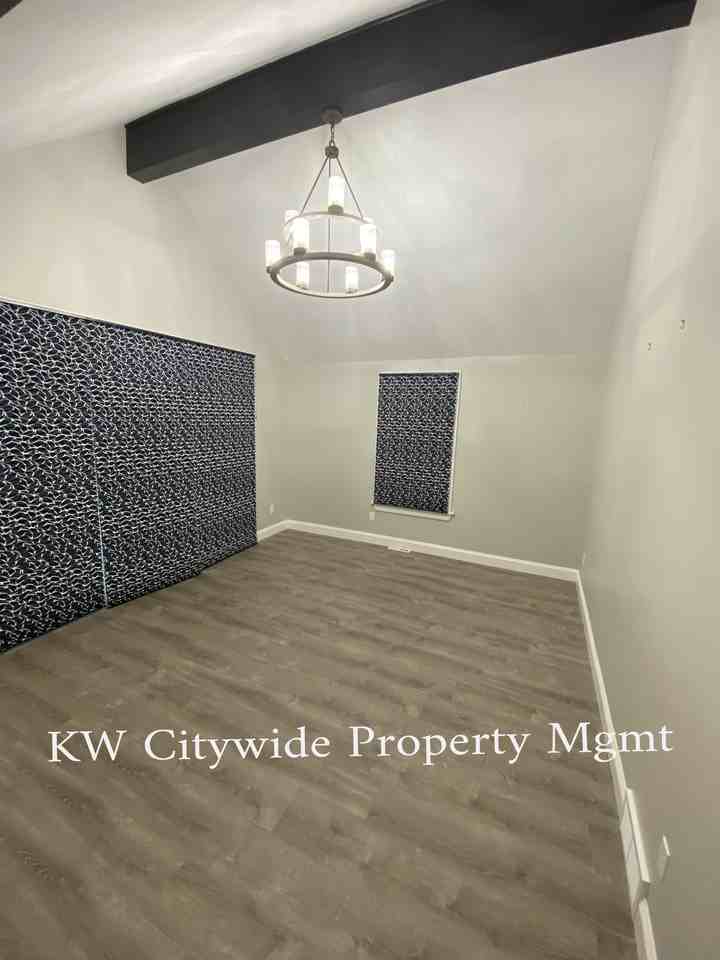2522 Jay Ave - Photo 6 of 22