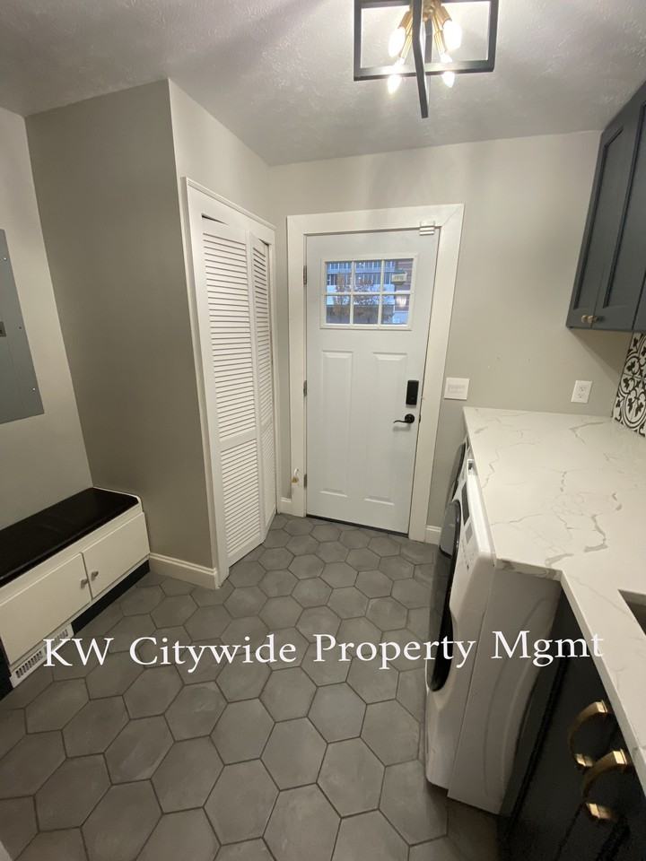 2522 Jay Ave - Photo 7 of 22