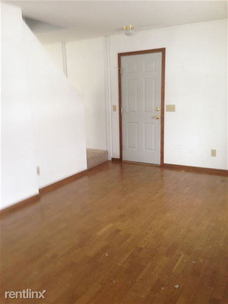 8864 Kingsley Dr - Photo 3 of 21