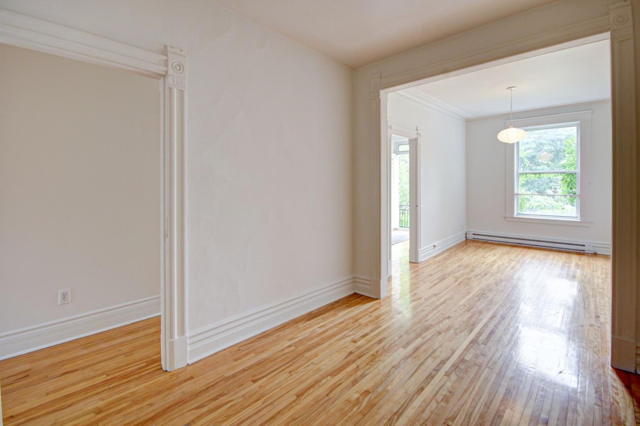 4247 Rue De Bordeaux - Photo 3 of 19
