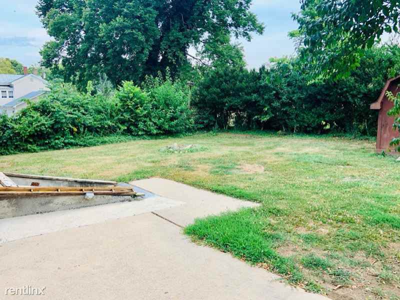 109 W Foundry St - Photo 2 of 20