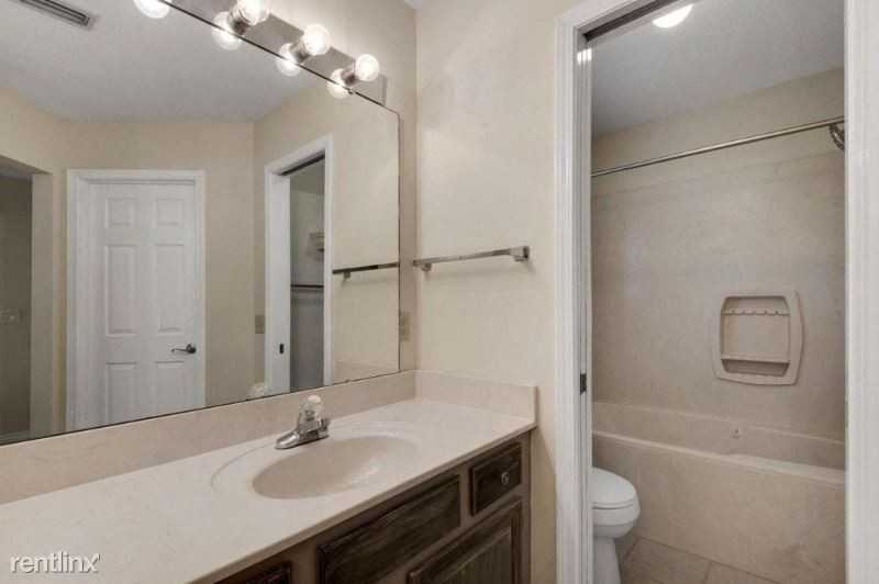 2014 Mistral Ln E - Photo 3 of 34