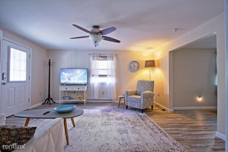 123A S Railroad St - Photo 3 of 18