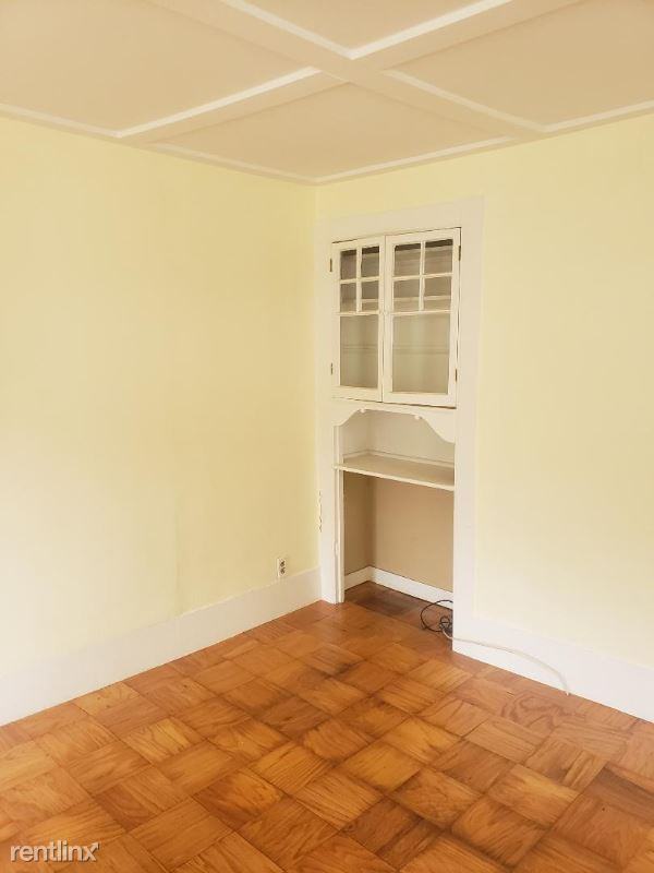 37 37 Salem St 1 - Photo 2 of 7