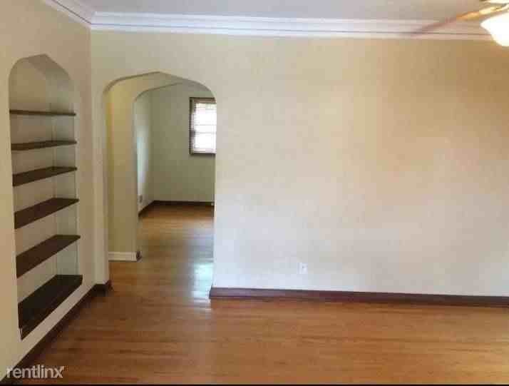3213 S 43rd St - Photo 3 of 12