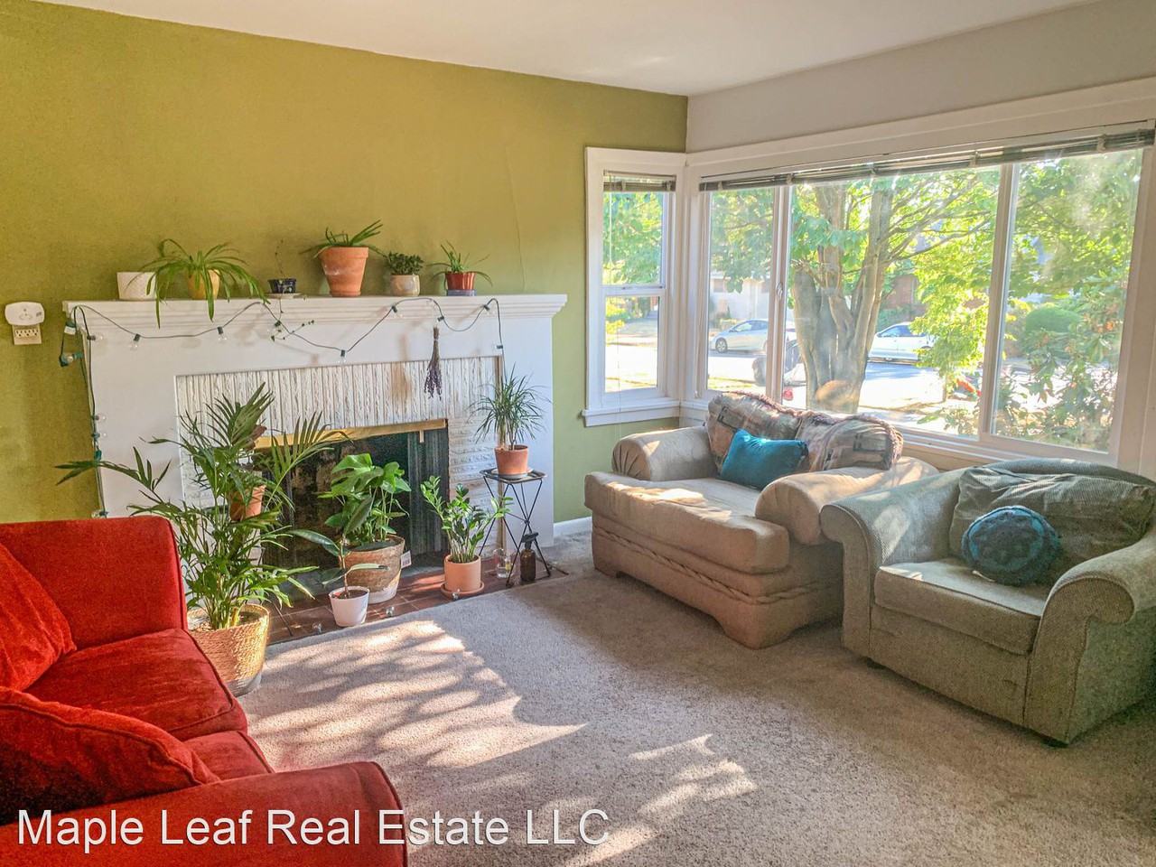 7732 1st Ave Ne - Photo 3 of 11