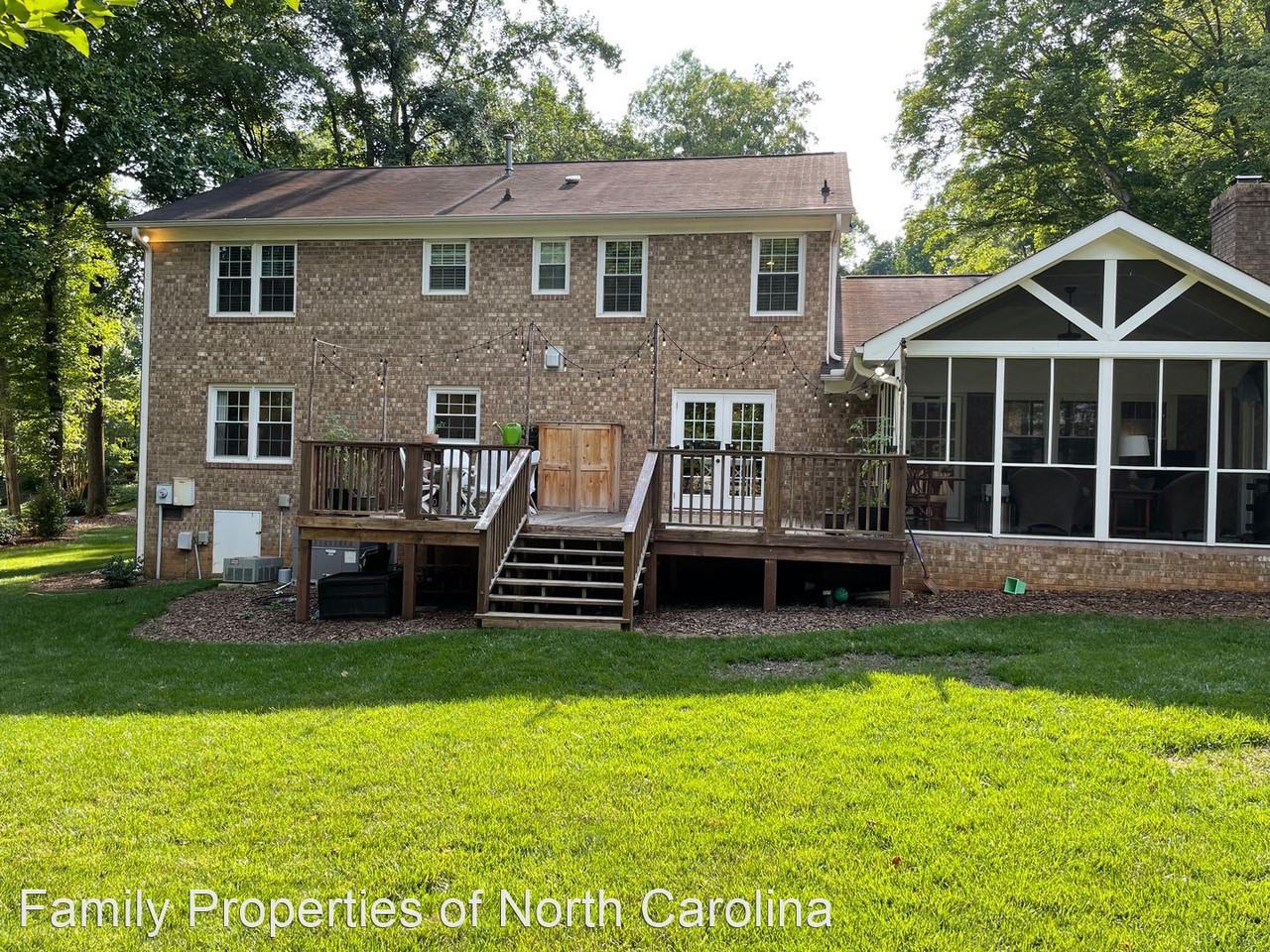 712 Coleridge Dr - Photo 2 of 2