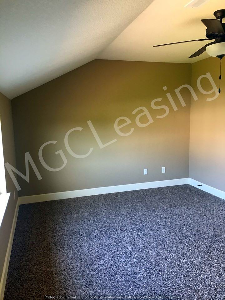 2122 Sw Timbertrace Ln - Photo 2 of 10