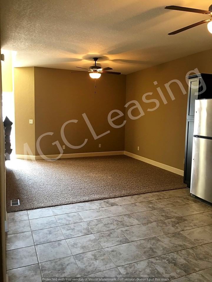 2122 Sw Timbertrace Ln - Photo 3 of 10