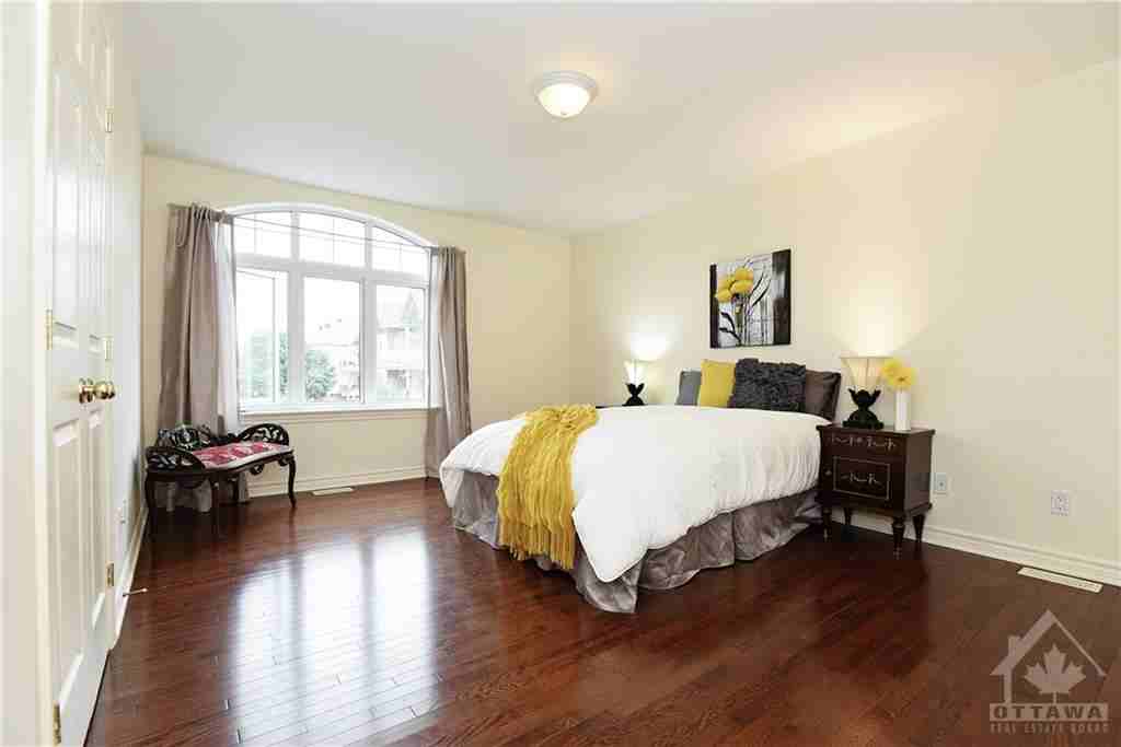 119 Anfield Crescent - Photo 5 of 10