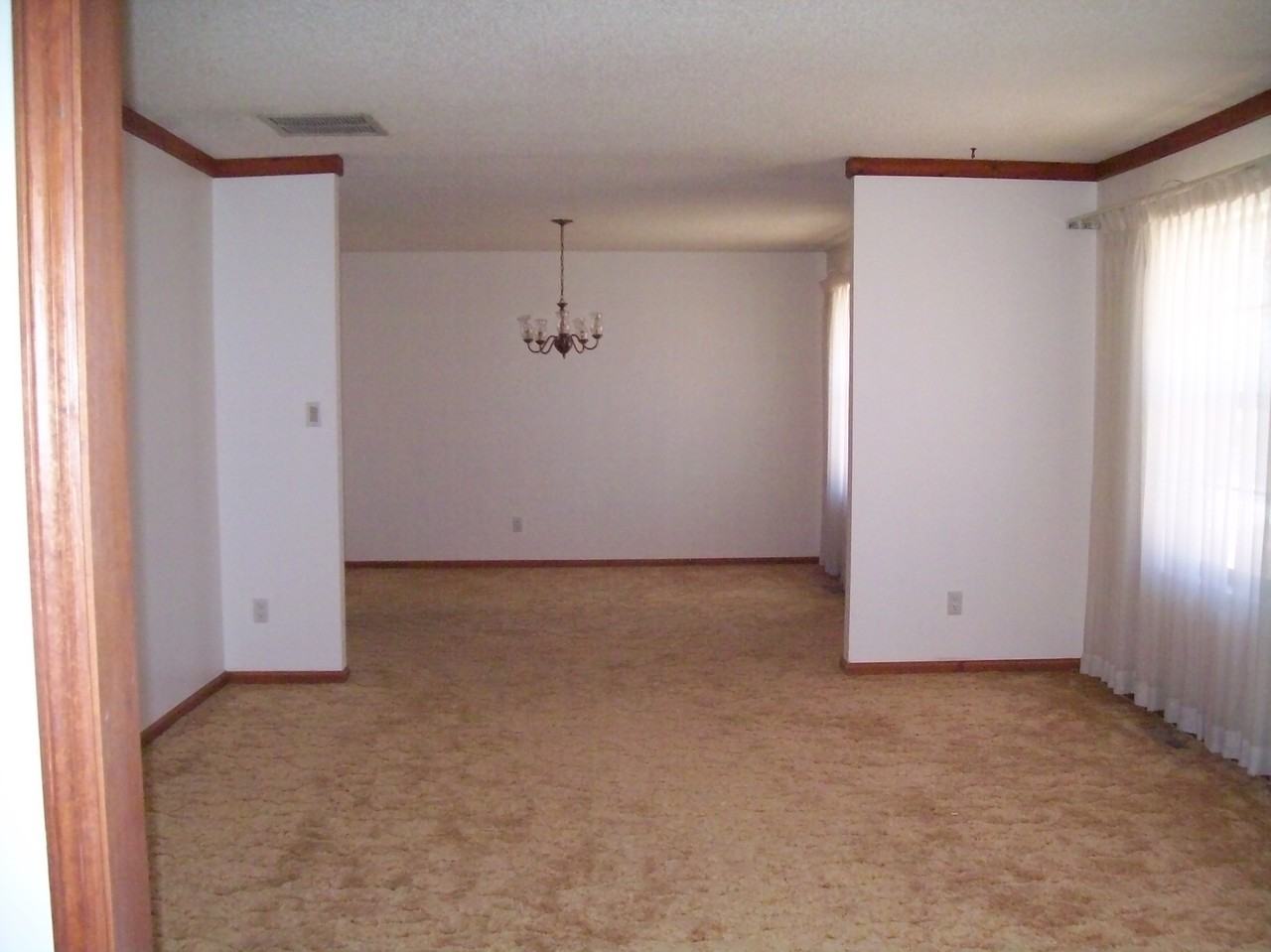 625 Zuni St - Photo 2 of 4