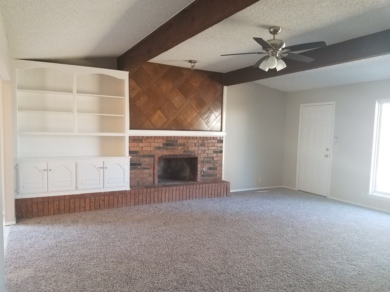 10405 Hollyhead Way - Photo 2 of 7