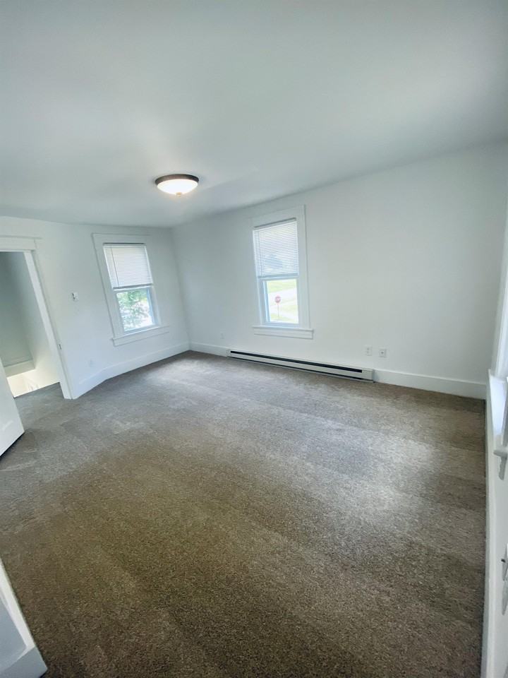 26 Wantage Ave #2 - Photo 3 of 31