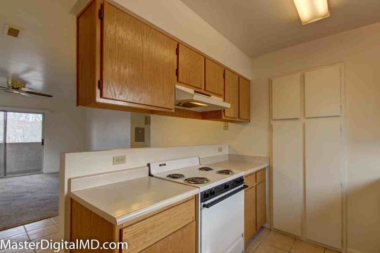 212 W. Hillside Avenue - Photo 3 of 12