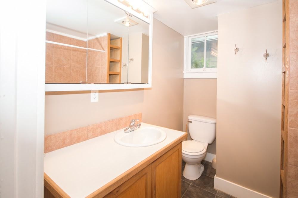 227 Nw 11th St #8 - Photo 7 of 23