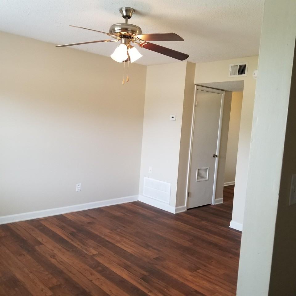 306 Hollingsworth Ave #HQ - Photo 2 of 14