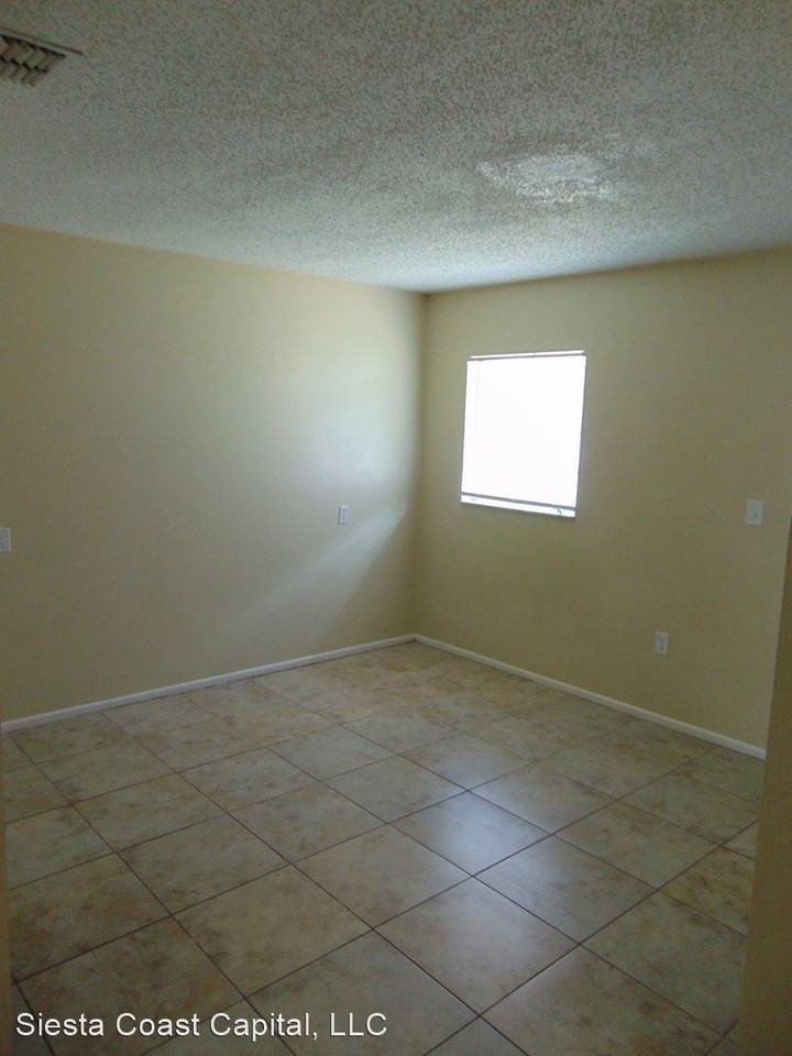 5905 High Street - Photo 3 of 5