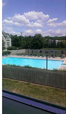 5 Edinburgh Ct #5 - Photo 3 of 5