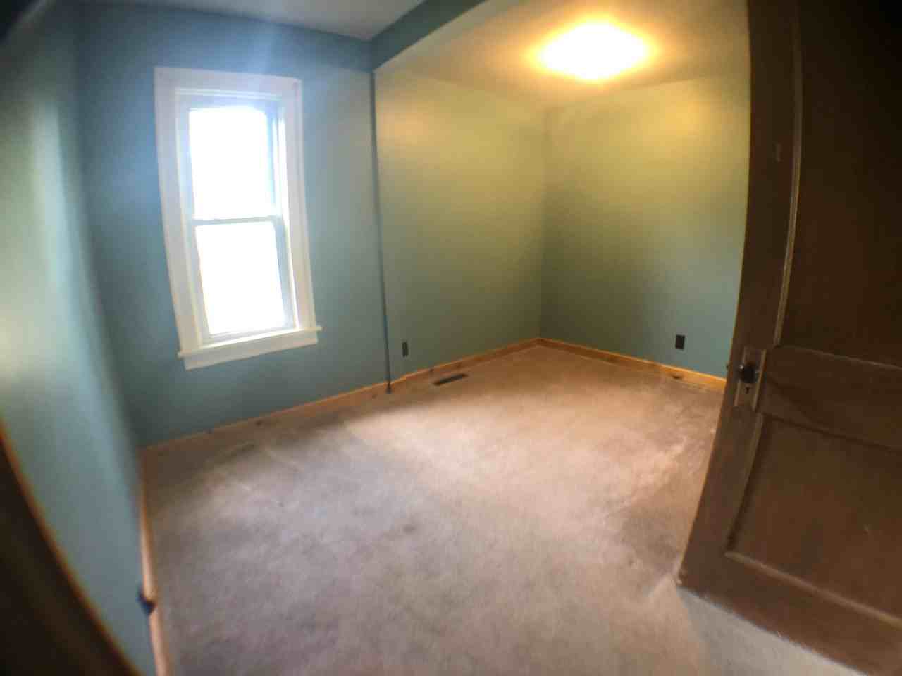 703 E Chippewa St #B - Photo 7 of 18