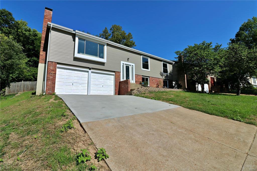 719 La Bonne Parkway - Photo 3 of 40