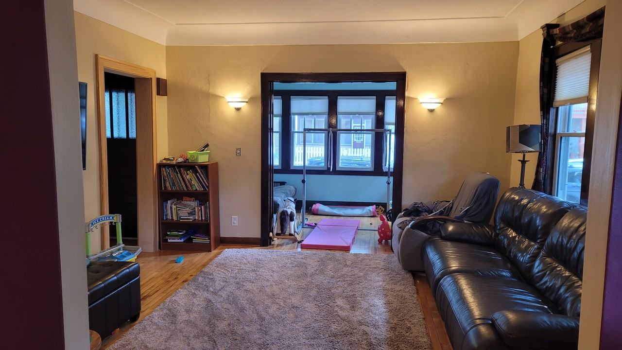 638 Adams Street Northeast 1 - Photo 3 of 12