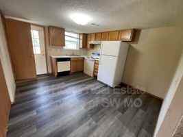 featured image of 1157 W Hall St