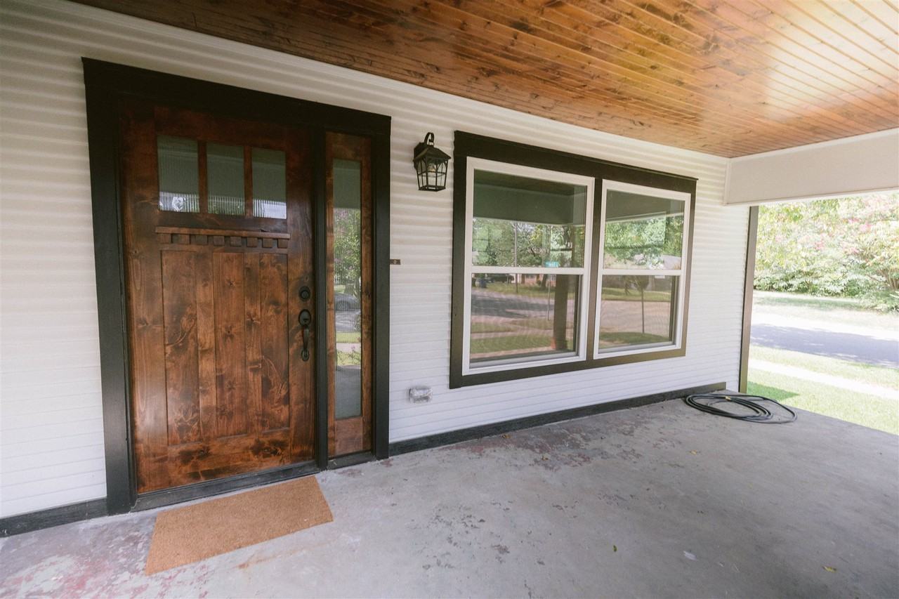 701 W Morgan St - Photo 3 of 25