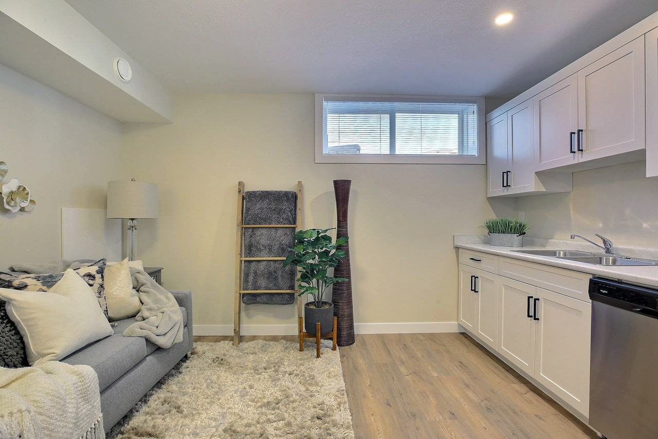 George Street Townhouses - Photo 2 of 13