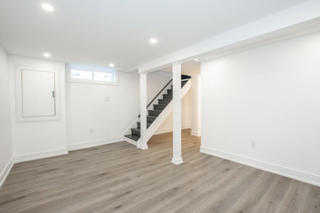 95 Silvan Drive - Photo 3 of 13