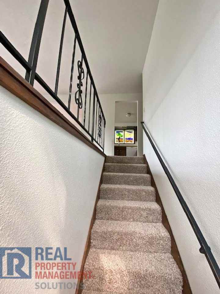 1834 Sw Miles St - Photo 3 of 39