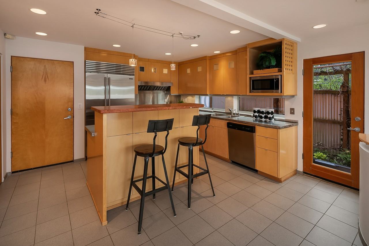 10514 Riviera Pl Ne #1 - Photo 7 of 49