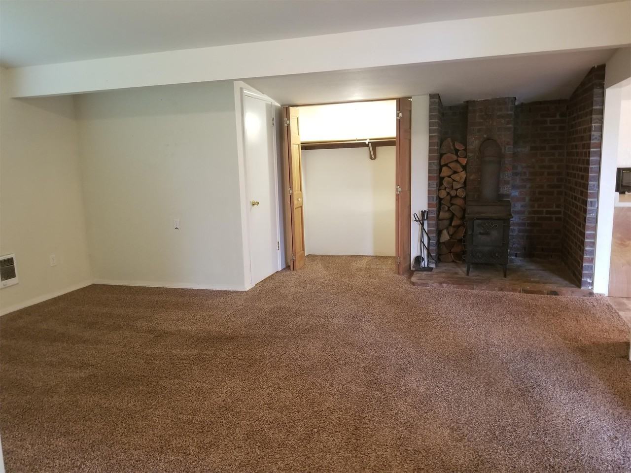 847 Connor Rd Se #1 - Photo 3 of 6