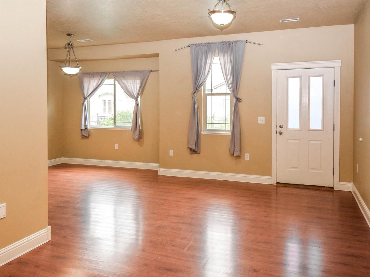 539 W 1465 N #1 - Photo 5 of 12