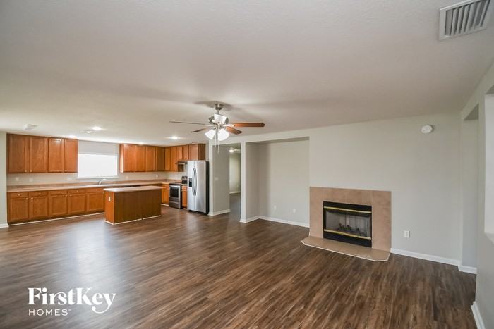 11332 Martin Lakes Dr N - Photo 3 of 15