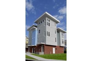 Erie Harbor Apartments - Photo 2 of 15