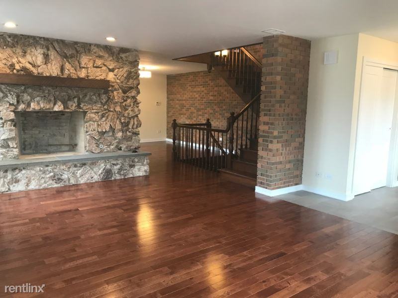 242 North Ave - Photo 2 of 10